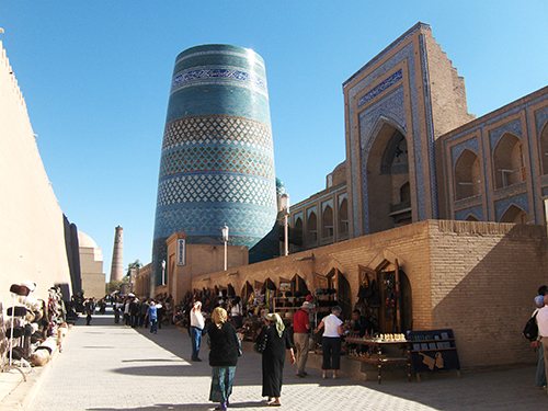 Tháp nhà thờ Hồi giáo Kalta Minor ở Khiva